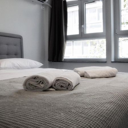 Andriiaanii Apartment Атина Екстериор снимка