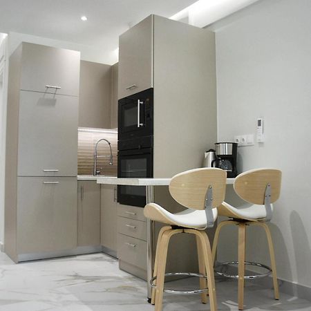 Andriiaanii Apartment Атина Екстериор снимка