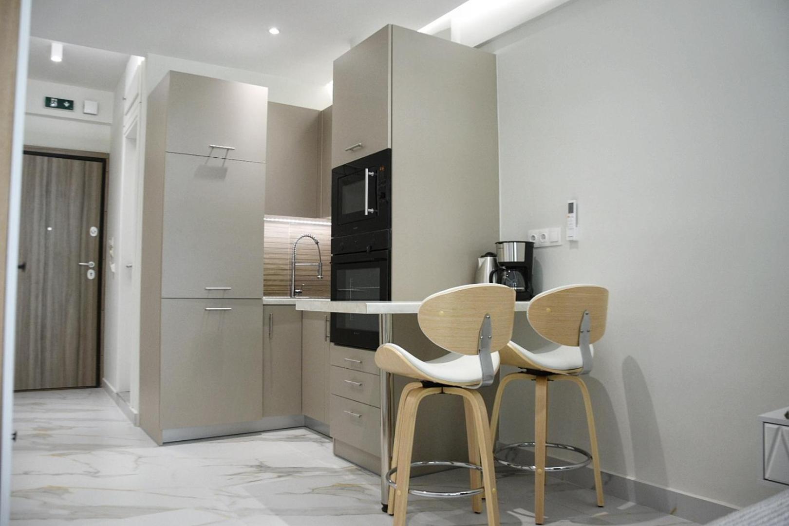 Andriiaanii Apartment Атина Екстериор снимка